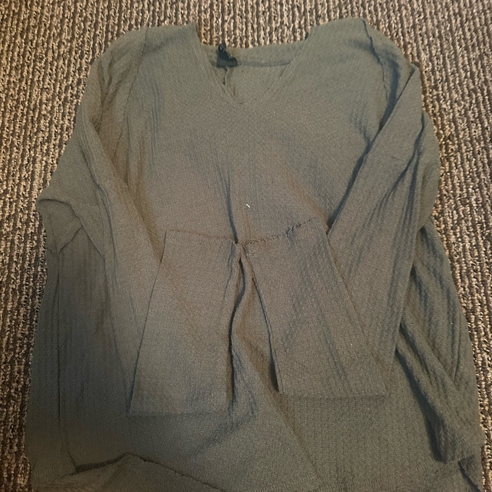 Cozy Green V-Neck Sweater with Pockets